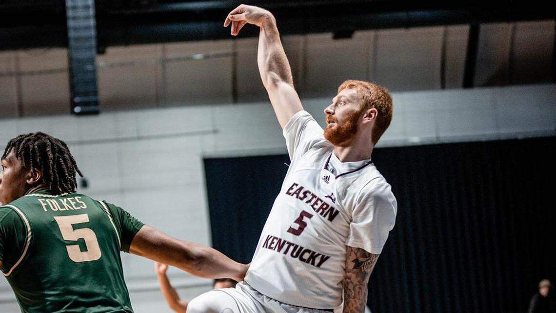 Cooper Robb scored 17 points and made five three-pointers in his final game as a Colonel.