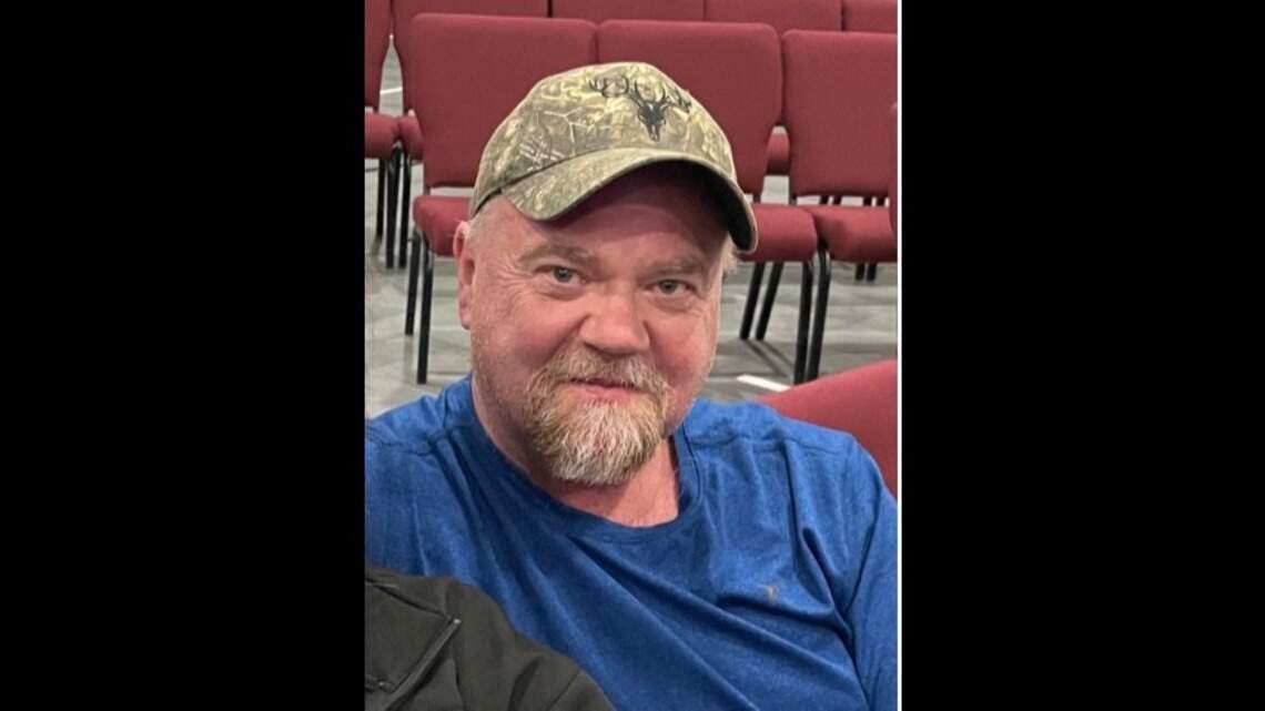Nicholasville murder suspect found in Florida, shoots himself