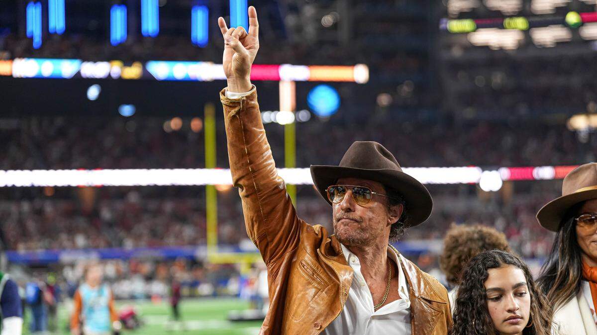 One man links Texas football to Kentucky football: Matthew McConaughey