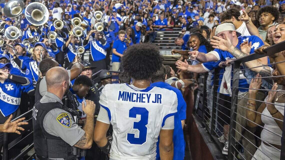 Kentucky falls out of AP Top 25 after thrilling overtime win at South Carolina