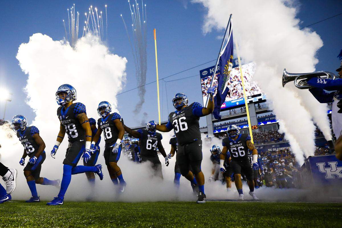 Kentucky took the field in essentially all black last year against Florida at Kroger Field with chrome helmets against a night sky, black jerseys and black pants. It marked UK’s boldest break from tradition yet.