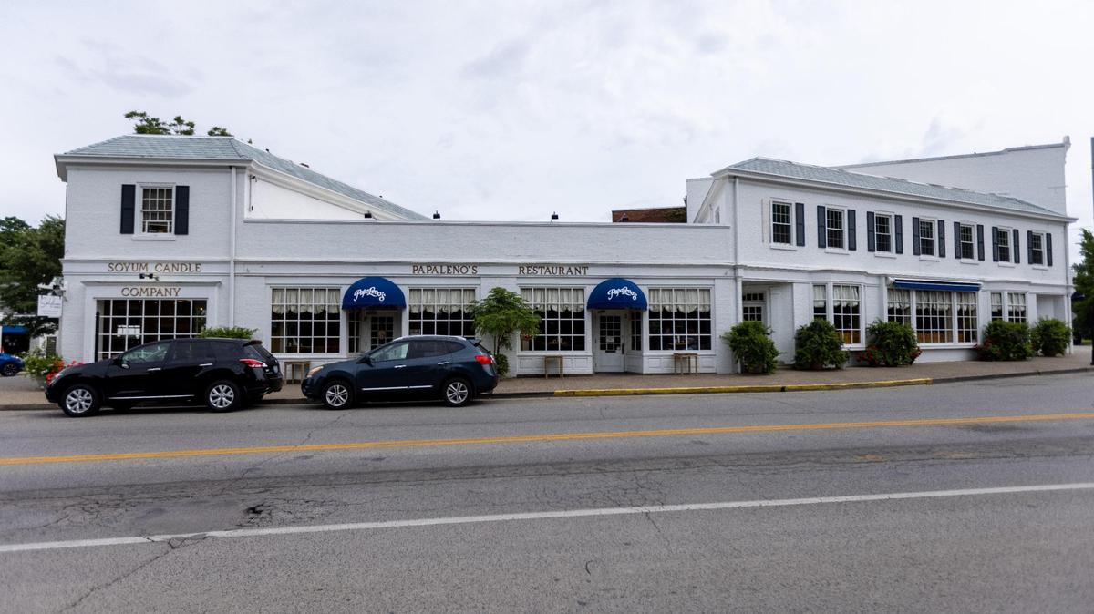 PapaLeno’s restaurant is near Boone Tavern and Berea College.
