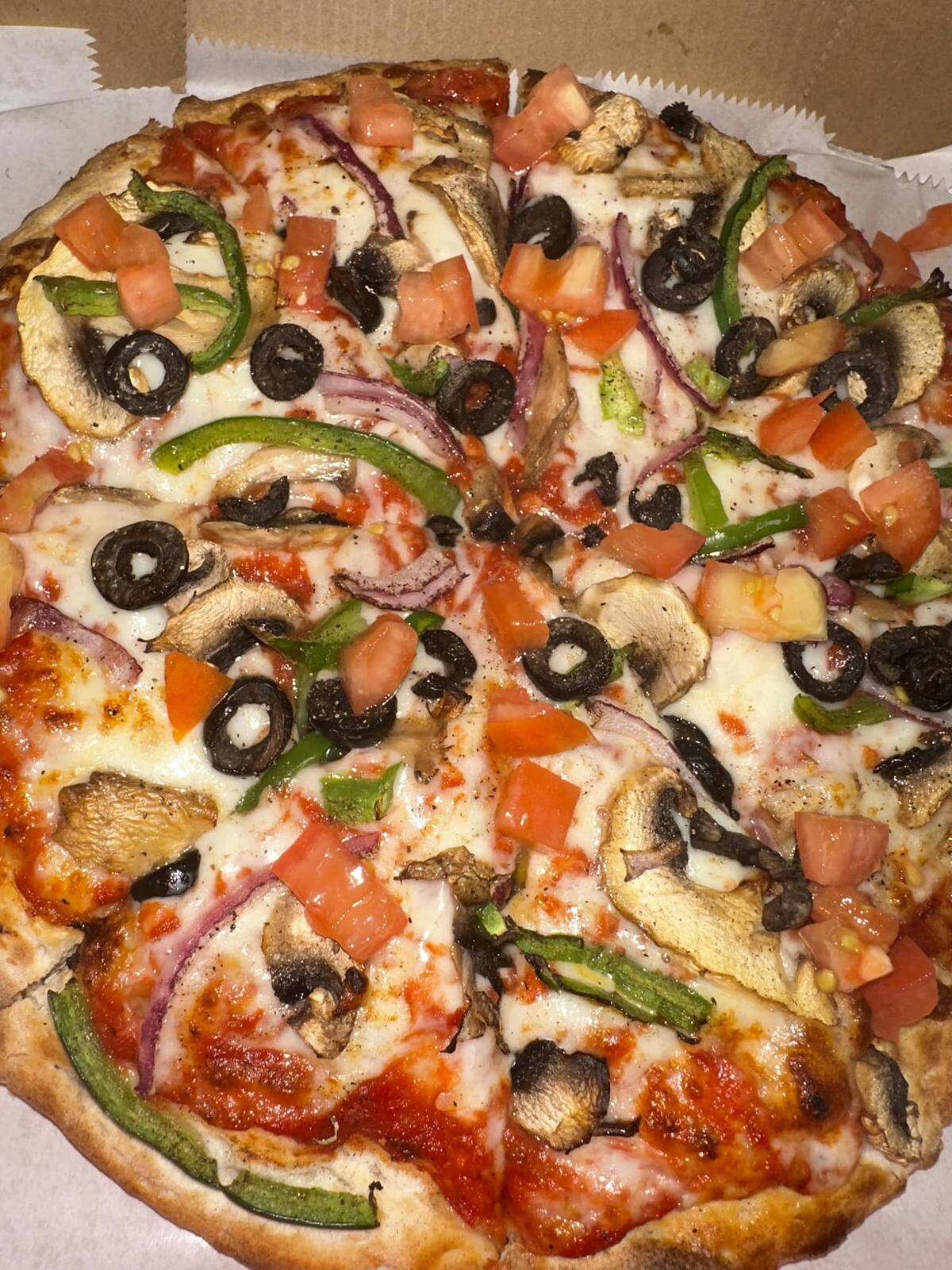 Delish Pizza, a California-based chain that has one location in Nicholasville, is opening a second restaurant in Lexington in the Zandale Shopping Center. It will be carry-out and delivery only, featuring made-from-scratch dough and sauces.