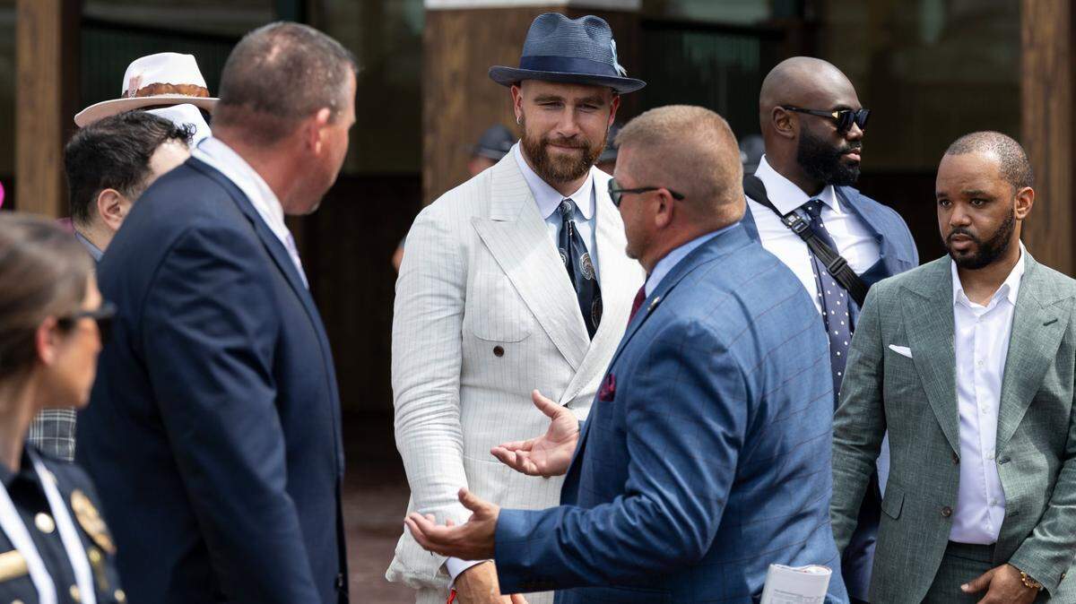 See Travis Kelce celebrate after placing his first bet at the 150th Kentucky Derby