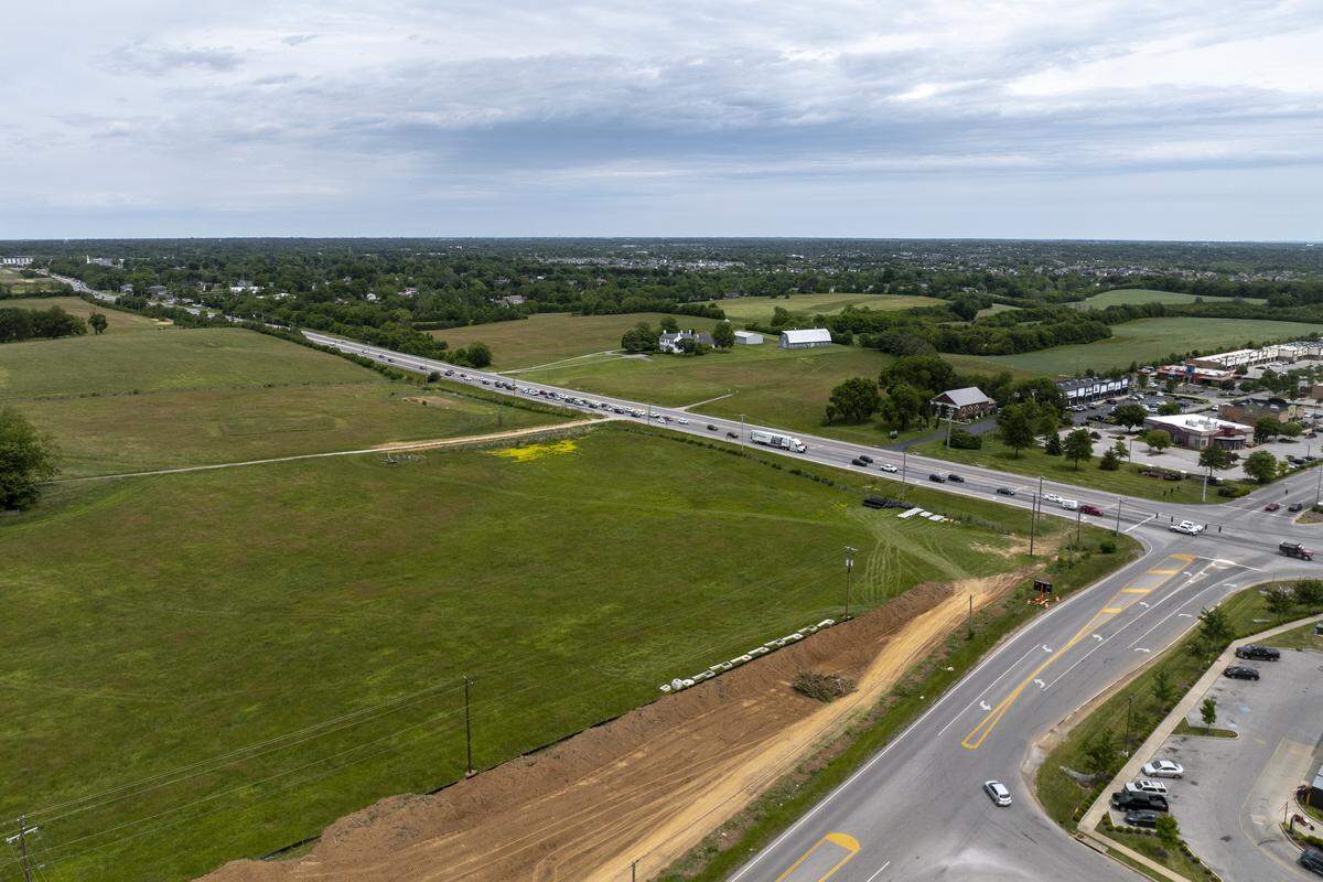 Work is underway for the planned site of a new Publix grocery store across from Brannon Crossing near the Fayette and Jessamine county line along Nicholasville Road on Friday, May 15, 2026.