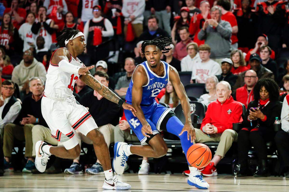 Antonio Reeves (12) scored 20 points for Kentucky on Saturday but went the final 13:51 of the game without a point.