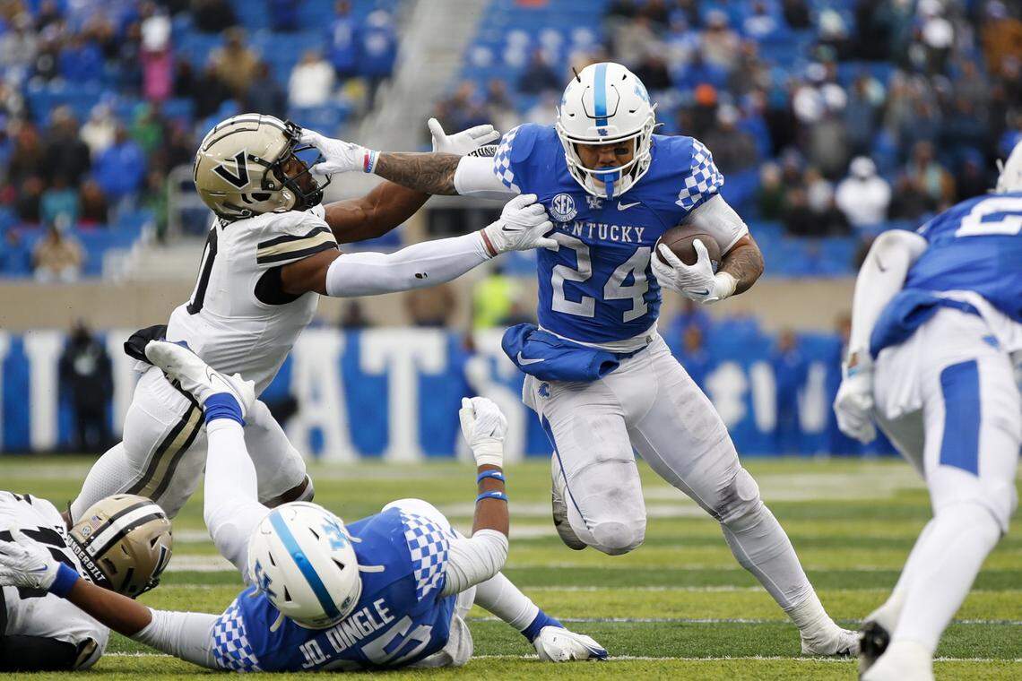 In five seasons at Kentucky, Chris Rodriguez totaled 3,643 rushing yards and 33 touchdowns and ran for at least 100 yards in a game 20 times.