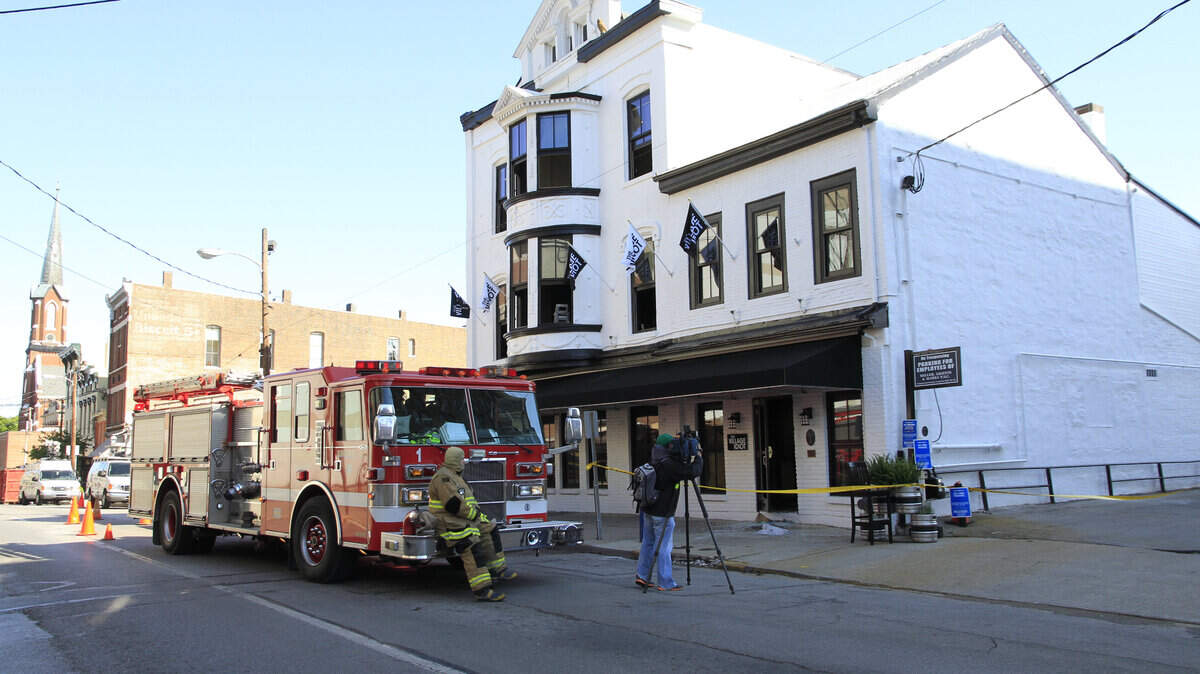 A police officer spotted the fire while passing by on Short Street at 4:30 a.m. Monday.