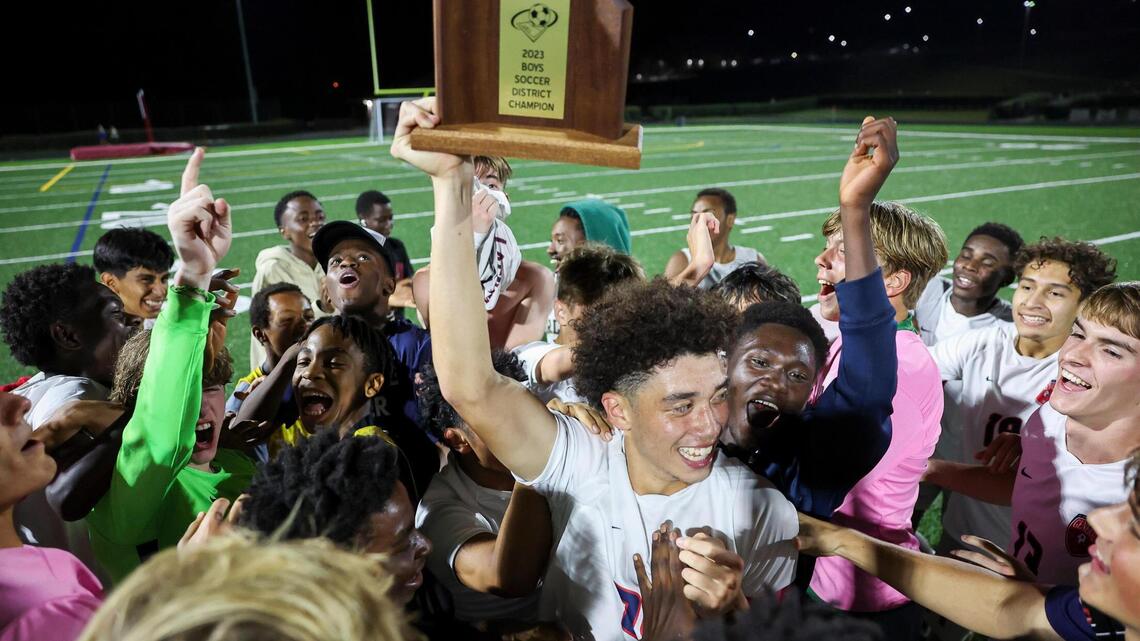 LSC soccer club tells top players to give up high school play ...