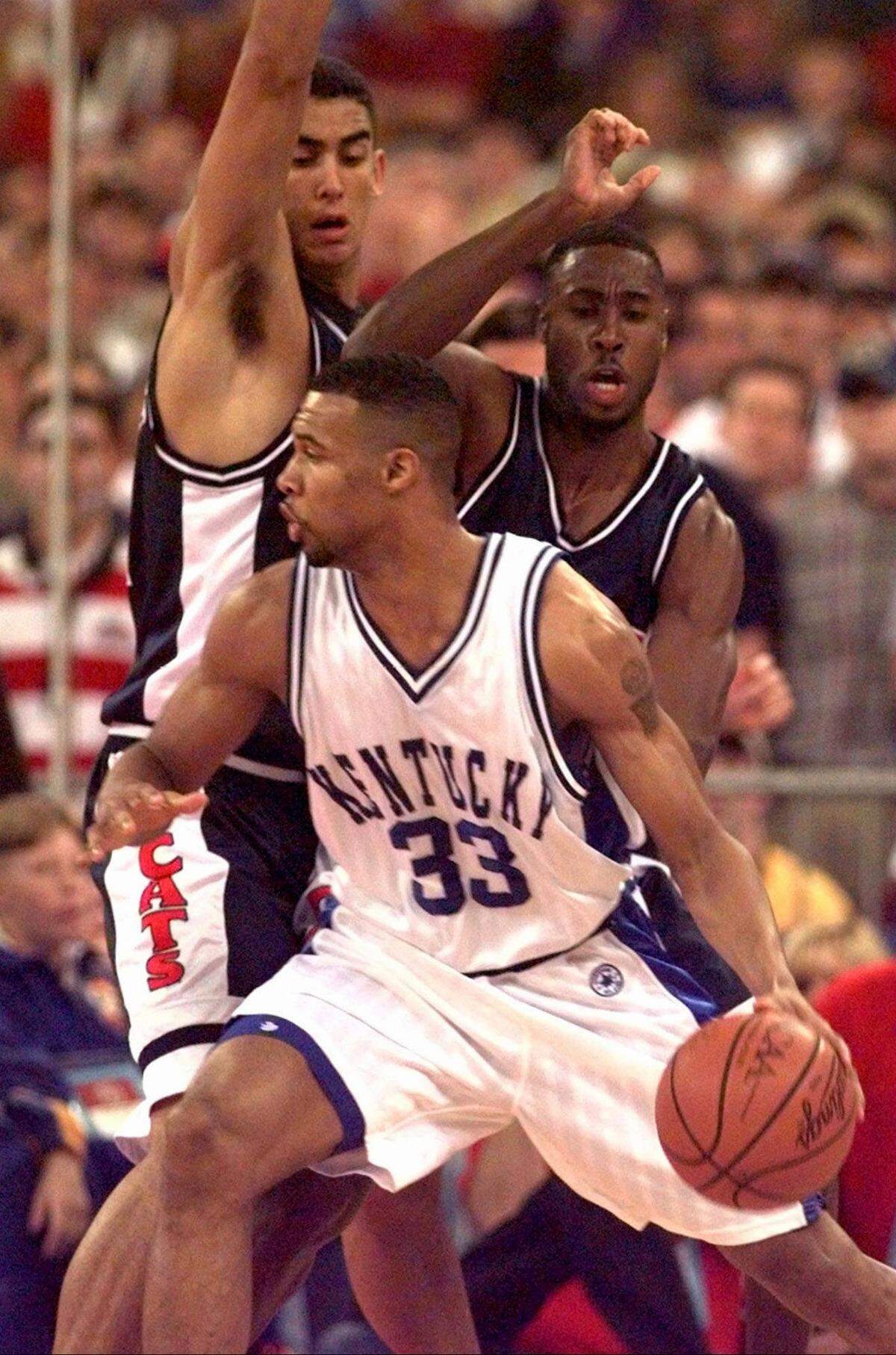 Former Kentucky basketball star Ron Mercer called in to speak with former UK teammate Mark Pope during Pope’s weekly radio show Monday night.
