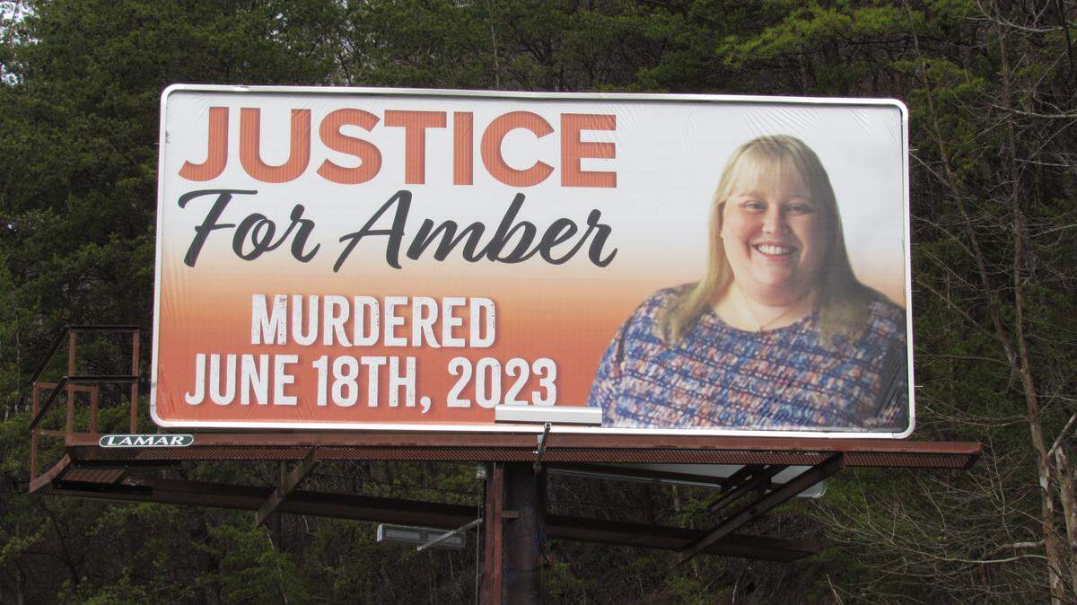 People pushing for an arrest in the stabbing death of Amber Spradlin in Floyd County, Ky., paid for billboards in early 2024.