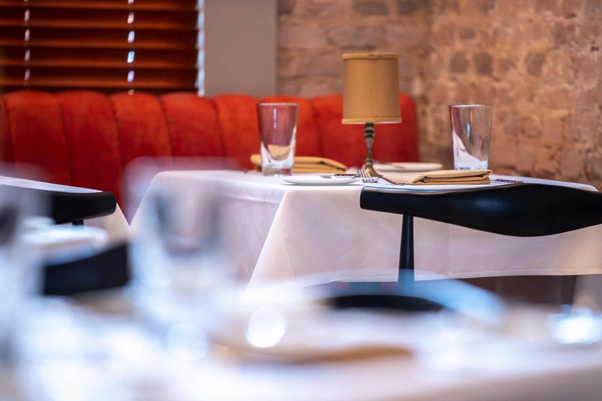 The menu, based on the Vallozzi’s restaurants in Pennsylvania, includes pasta and Italian favorites such as veal Parmesan, stuffed chicken Parmesan, pork shank, crab cakes, plus steaks and fresh fish.