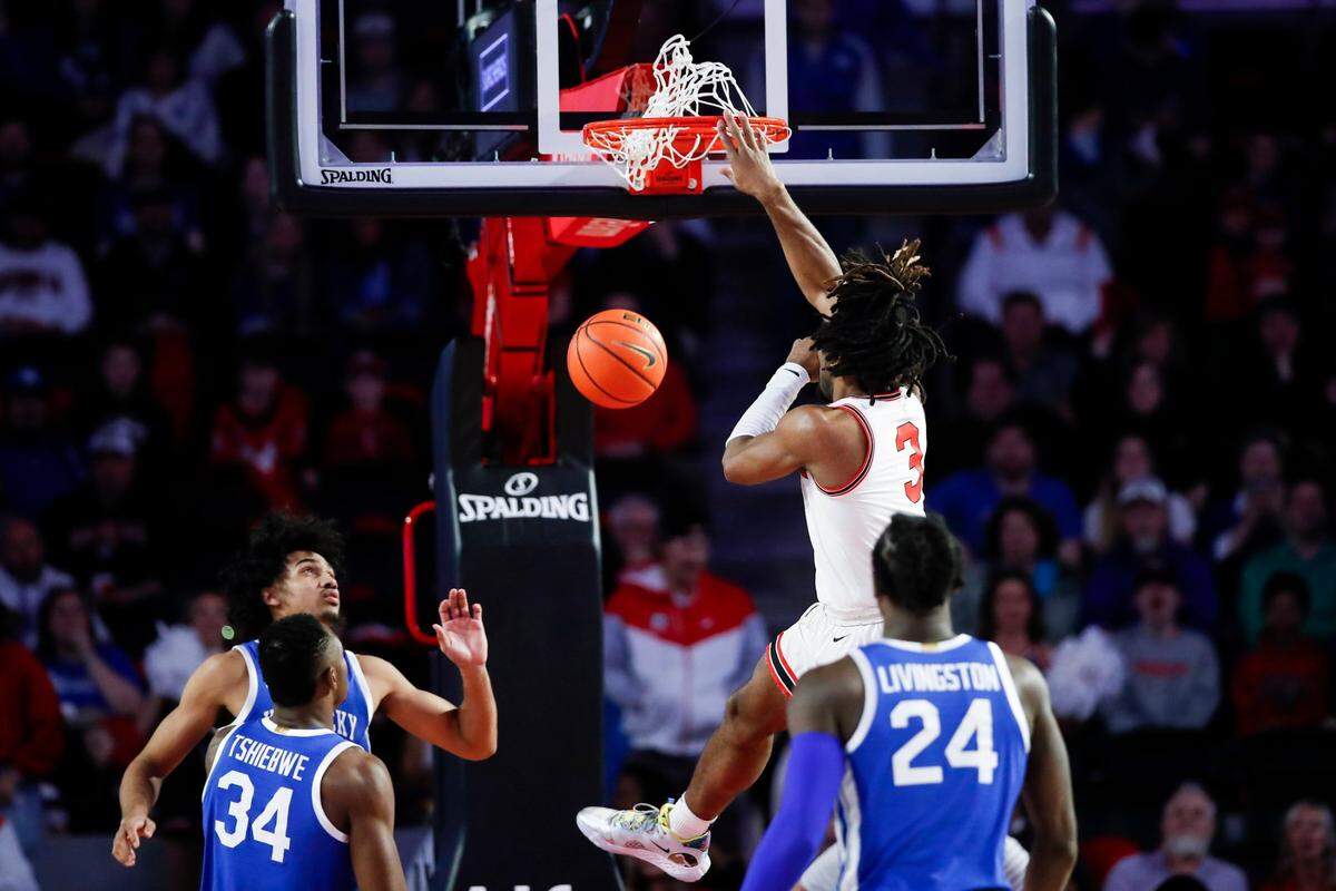 Georgia guard Kario Oquendo (3) scored 21 points in the Bulldogs’ win over Kentucky last season.