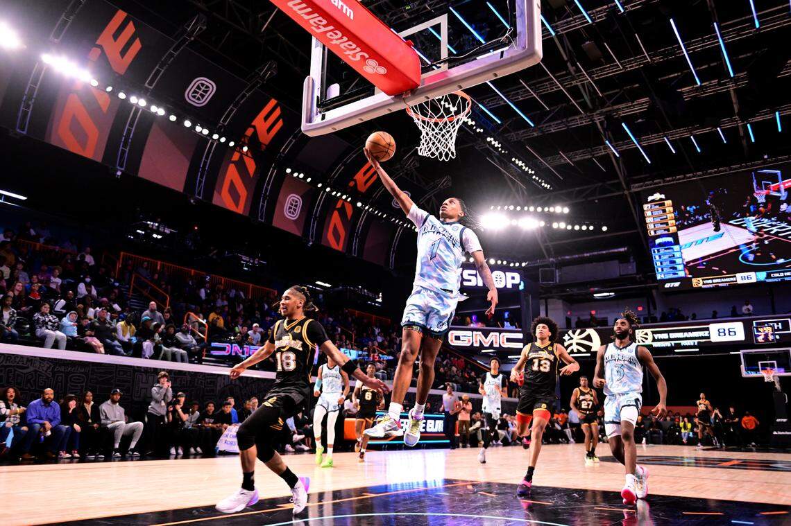 Robert Dillingham plays for the Cold Hearts team in the Overtime Elite league in Atlanta. The 2023 UK signee is averaging 14.7 points, 4.9 assists and 2.5 steals this season.