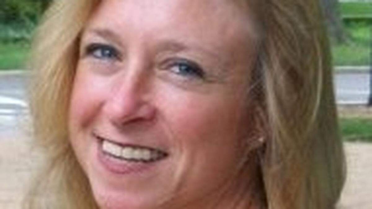 Nina McCoy teaches biology, anatomy and physiology at Sheldon Clark High School in Inez. She is nationally board certified, with 31 years of experience.