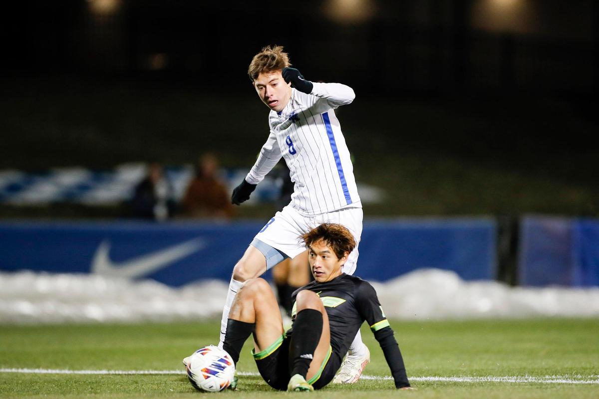 Kentucky midfielder Enzo Mauriz (8) takes the ball from South Florida during the first round game of the 2022 NCAA Men’s Soccer Tournament at the Wendell & Vickie Bell Soccer Complex in Lexington, Sunday.