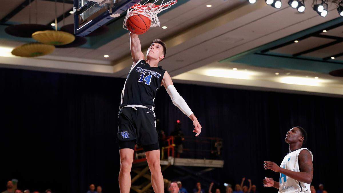 Freshman Tyler Herro broke away for a dunk early in Wednesday night’s game against the Bahamas Select Team at the Atlantis Resort’s Imperial Arena in the Bahamas.