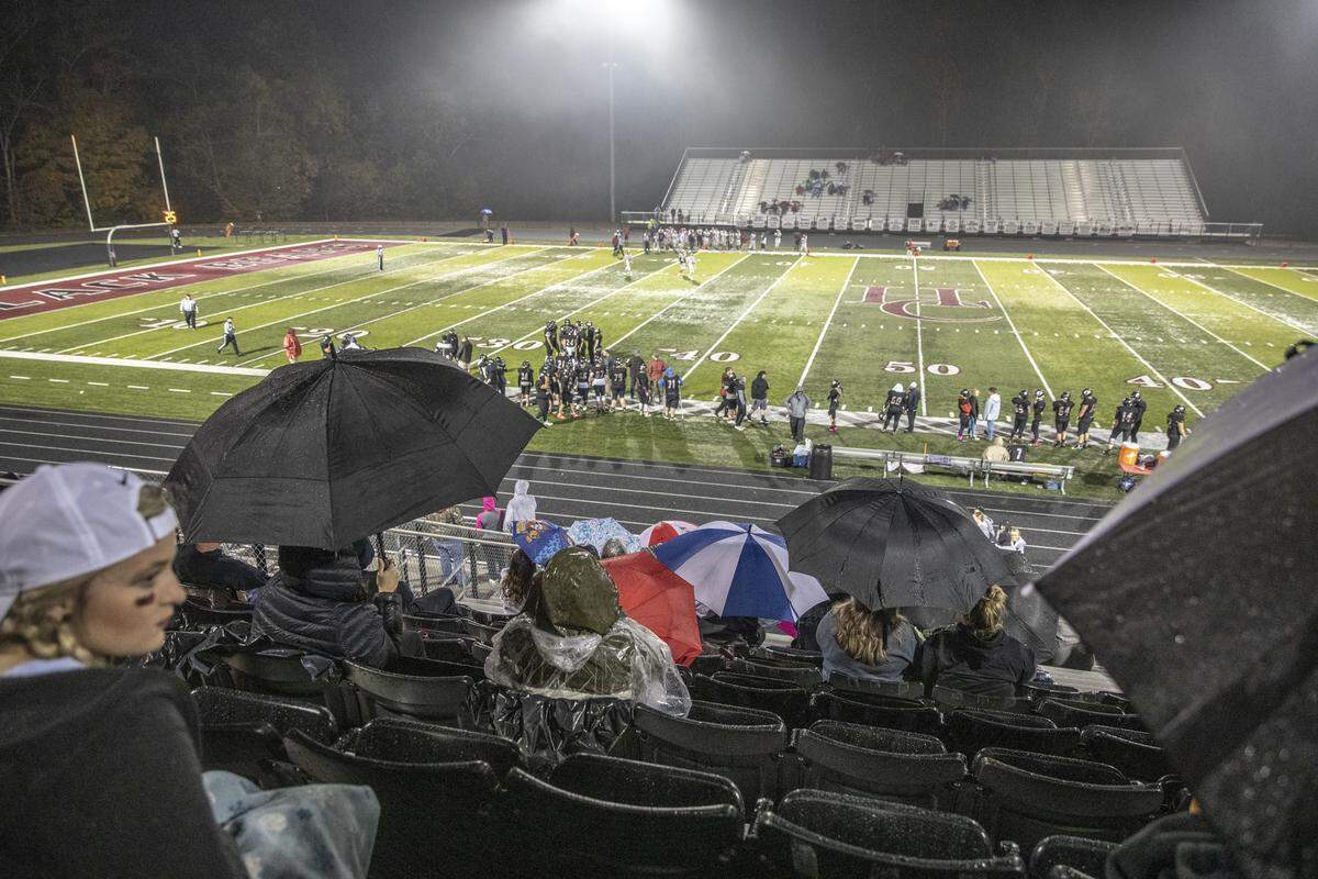 Rain fell throughout Harlan County’s game against the Commodores.