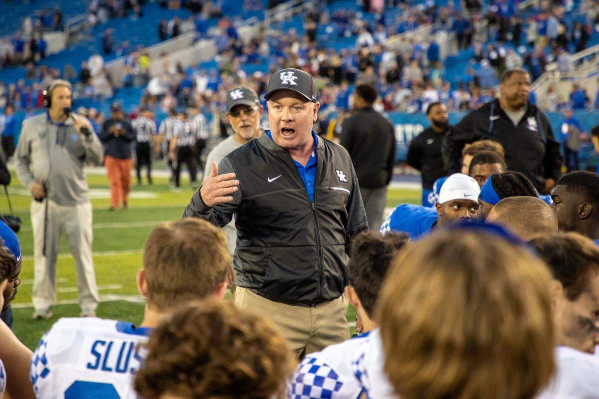 Kentucky Coach Mark Stoops will try to lead the Wildcats to a win at Mississippi State on Saturday in UK’s first road game of 2019. Over the four seasons prior to this, Kentucky has won its first road game in three years (2015, 2017 and 2018).