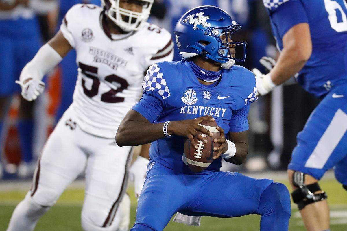 Kentucky quarterback Terry Wilson (3) had a rough go in UK’s 24-2 win over Mississippi State last week, completing only eight of 20 passes for 73 yards while running for 50 yards on 13 carries.