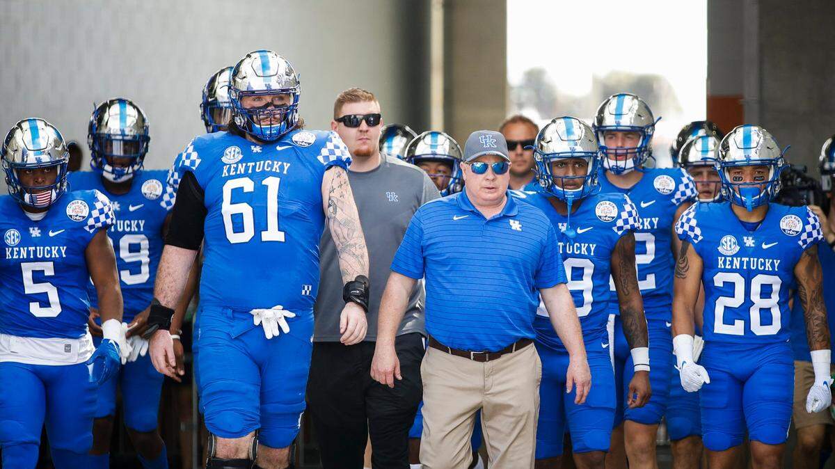 No other UK football coach has lasted 10 years. Why is Mark Stoops the one?