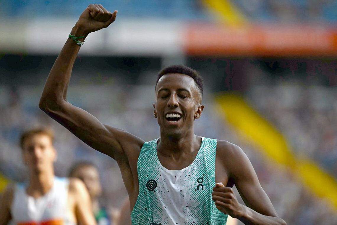 Manual High School alum Yared Nuguse celebrated after winning the men's 1500m final event of the Silesia Diamond League athletics meeting in the Stadion Slaski in Chorzow, Poland, on Aug. 16, 2025. 