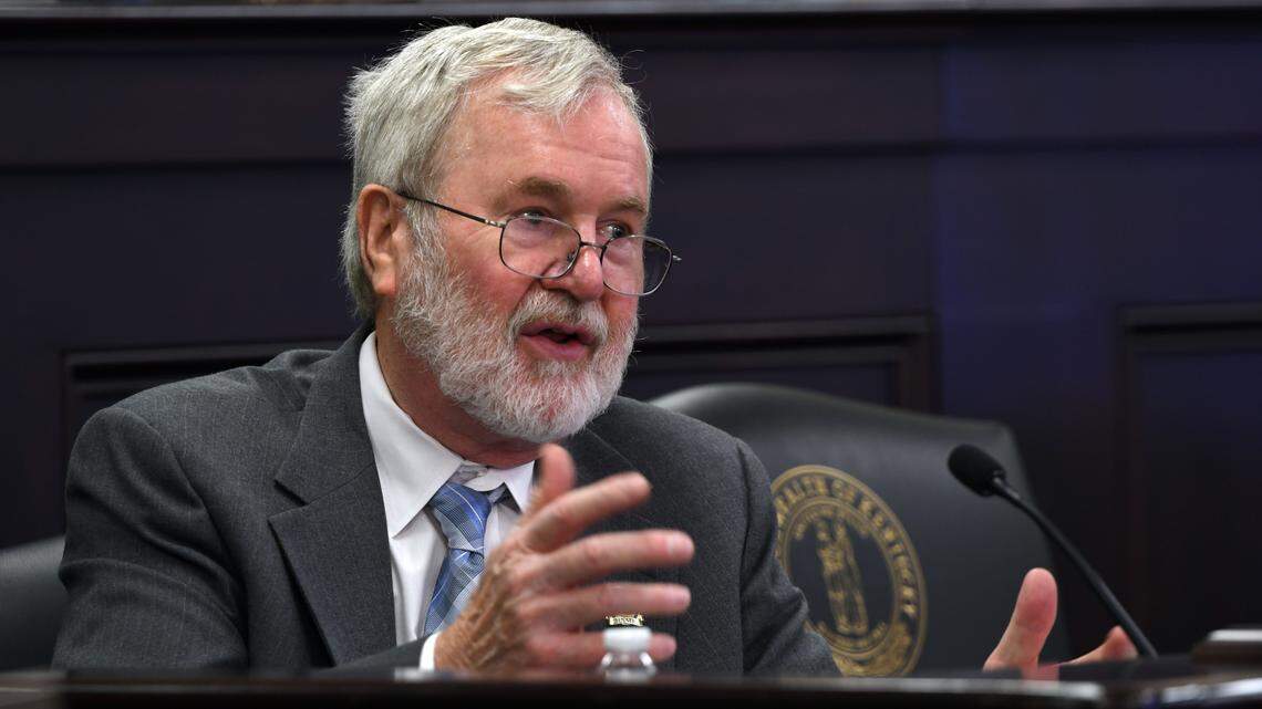 FRANKFORT, July 19 – Sen. Johnnie Turner, R-Harlan, suggested legislation to increase signage in highway work zones to prevent serious injuries during Tuesday’s Interim Joint Committee on Transportation meeting.