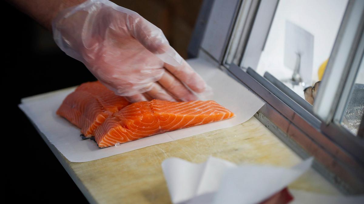 Takeout dining guide: Lexington seafood restaurants, markets for curbside or delivery