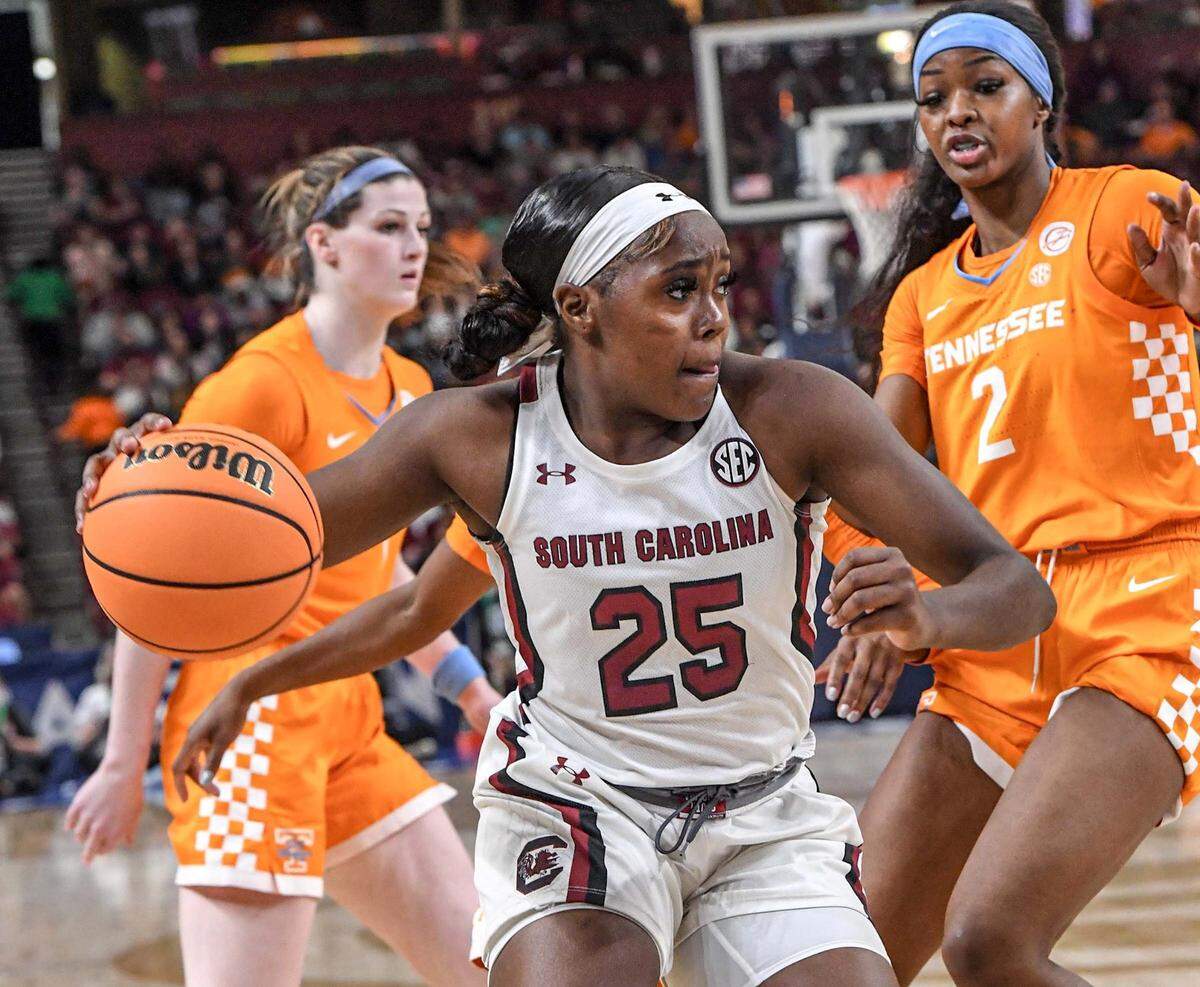 Undefeated South Carolina, with Raven Johnson (25), looks to become the fourth women’s college basketball program to win consecutive national titles.