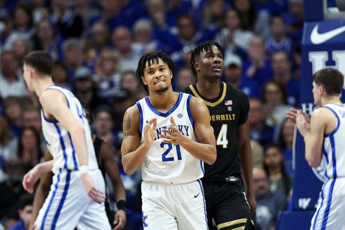 Kentucky’s D.J. Wagner averaged 9.9 points and 3.3 assists in 25.8 minutes per game last season with the Wildcats. Wagner followed former UK coach John Calipari to Arkansas this offseason.