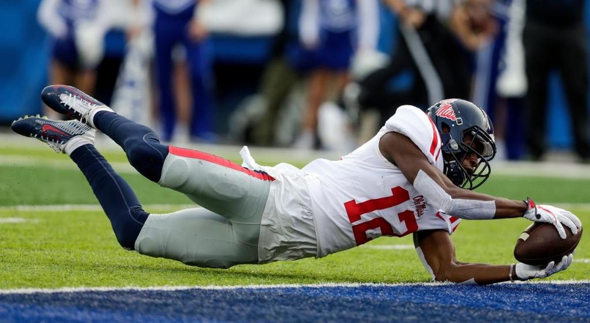 Wide receiver Van Jefferson, who caught five passes for a 82 yards for Mississippi in its 37-34 win over Kentucky at Kroger Field a season ago, is now playing for Florida. The 6-foot-2, 197-pound junior caught four passes for 34 yards and two TDs last week in his Gators debut, a 53-6 victory over Charleston Southern.