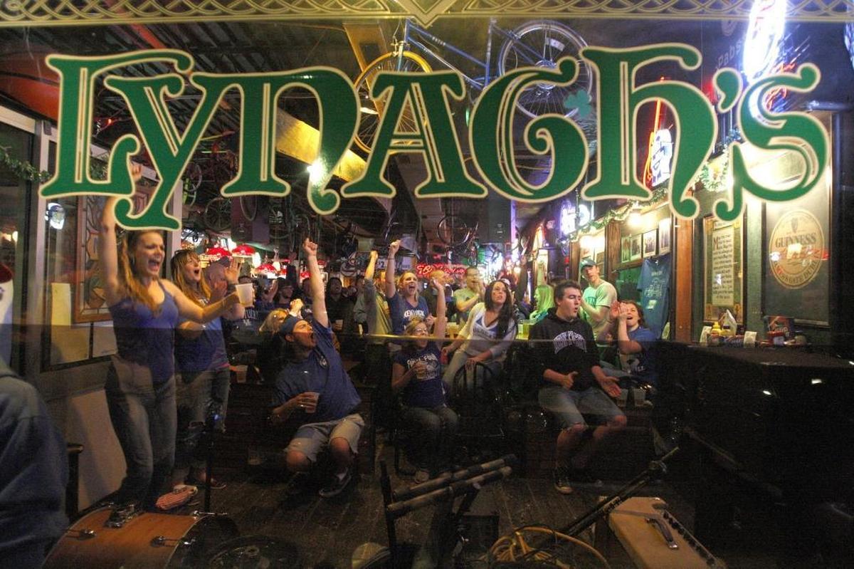 Lynagh’s Irish Pub on Woodland Avenue closed in 2022. Now a new bar is opening in the space in University Plaza in 2025.