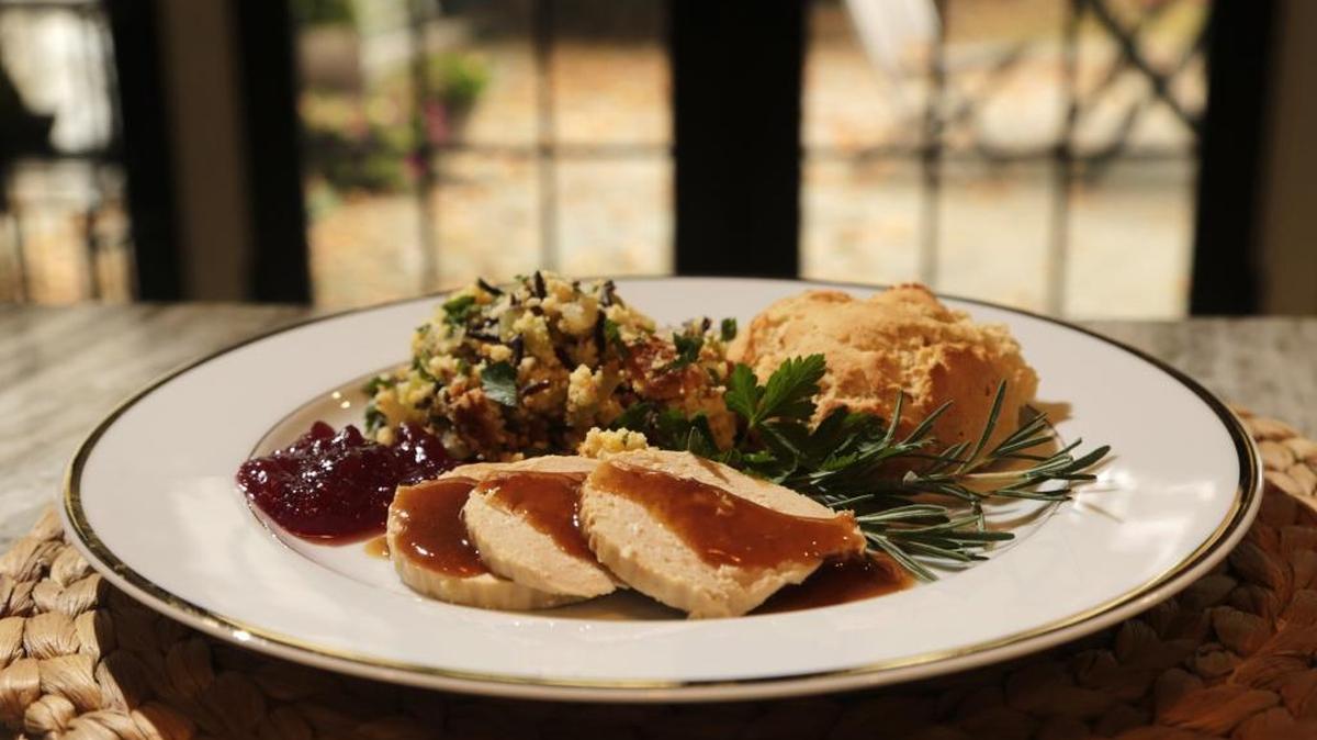 Thanksgiving without indigestion is possible: For vegetarians, try a Quorn roast. Go gluten-free with cornbread stuffing and almond flour rolls. Keep the cranberry sauce sugar-free with sugar substitutes.