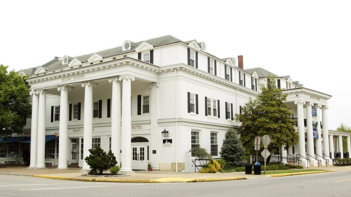 Berea’s Boone Tavern was founded in 1909 and has hosted guests including Eleanor Roosevelt, Henry Ford, Robert Frost and the Dalai Lama.
