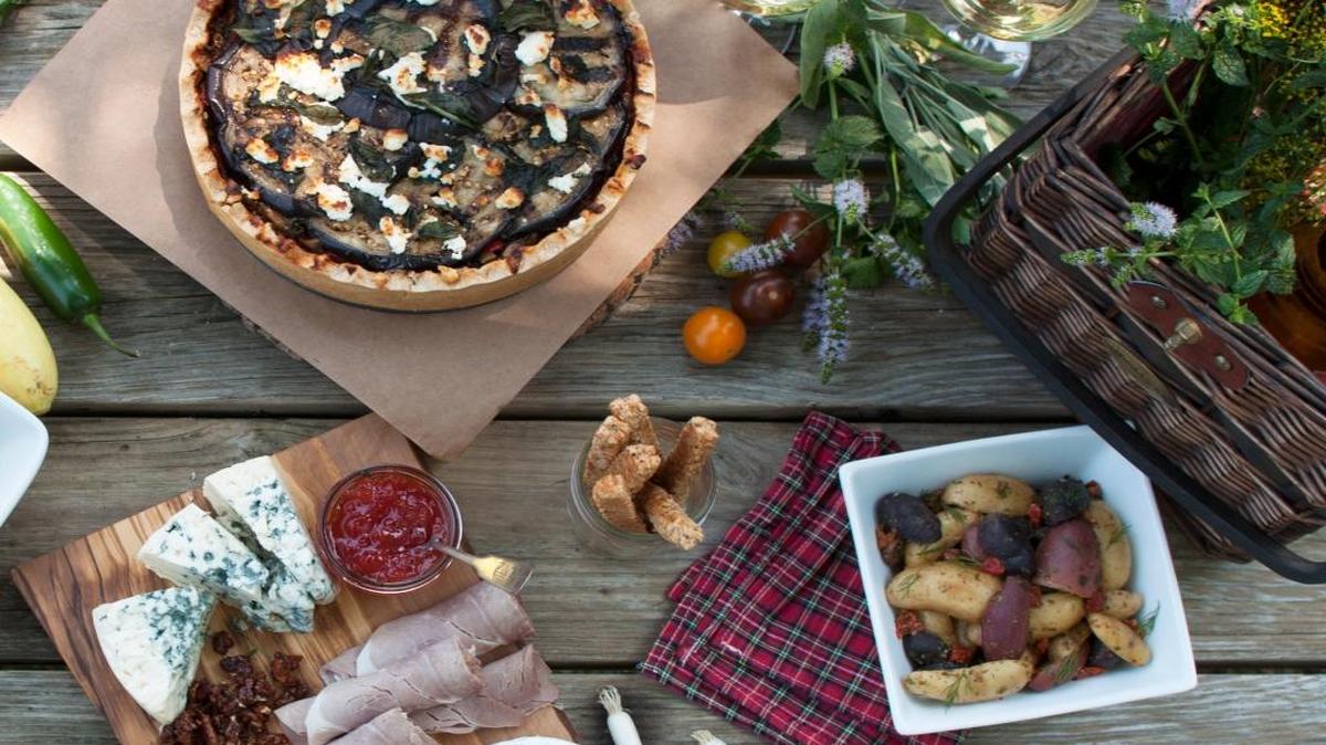 Dupree Catering is again offering a special menu for Picnic with the Pops that they can bring directly to your table at Keeneland or you can pick up the day of the concert. Items must be pre-ordered.