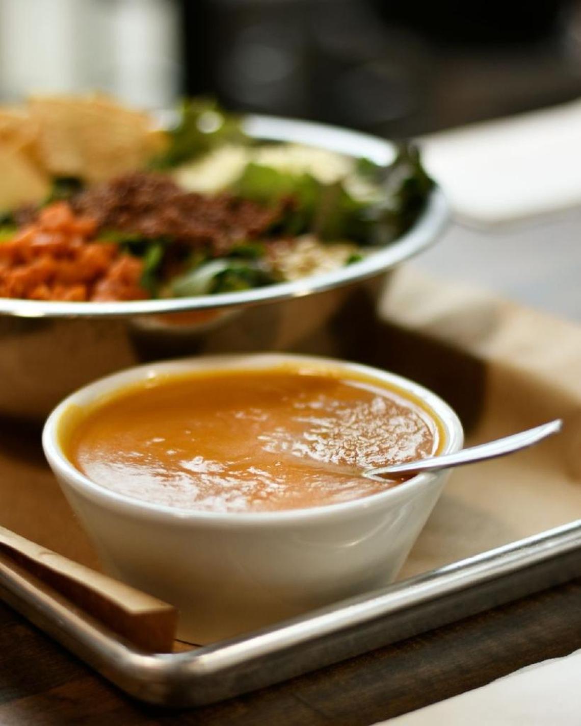 Vinaigrette Salad Kitchen, a locally owned restaurant chain that serves salads and soups, including a vegan pumpkin bisque with ingredients from local farms, lost a downtown Lexington location in September.