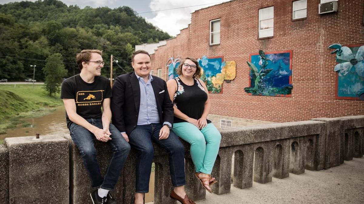 Tom Sexton, middle, sits with hosts of the “Trillbilly Worker’s Party” Tarence Ray and Tanya Turner.