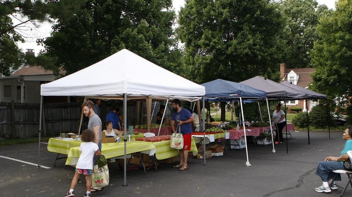 This is one of two Fresh Stop Markets in Lexington. It’s in the parking lot at New Beginnings Church on Bryan Avenue in Lexington.