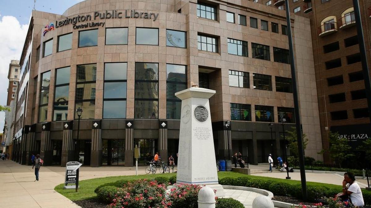 The top 2017 books at the Lexington Public Library include psychological suspense and wimpy kid tales, and a graphic novel.