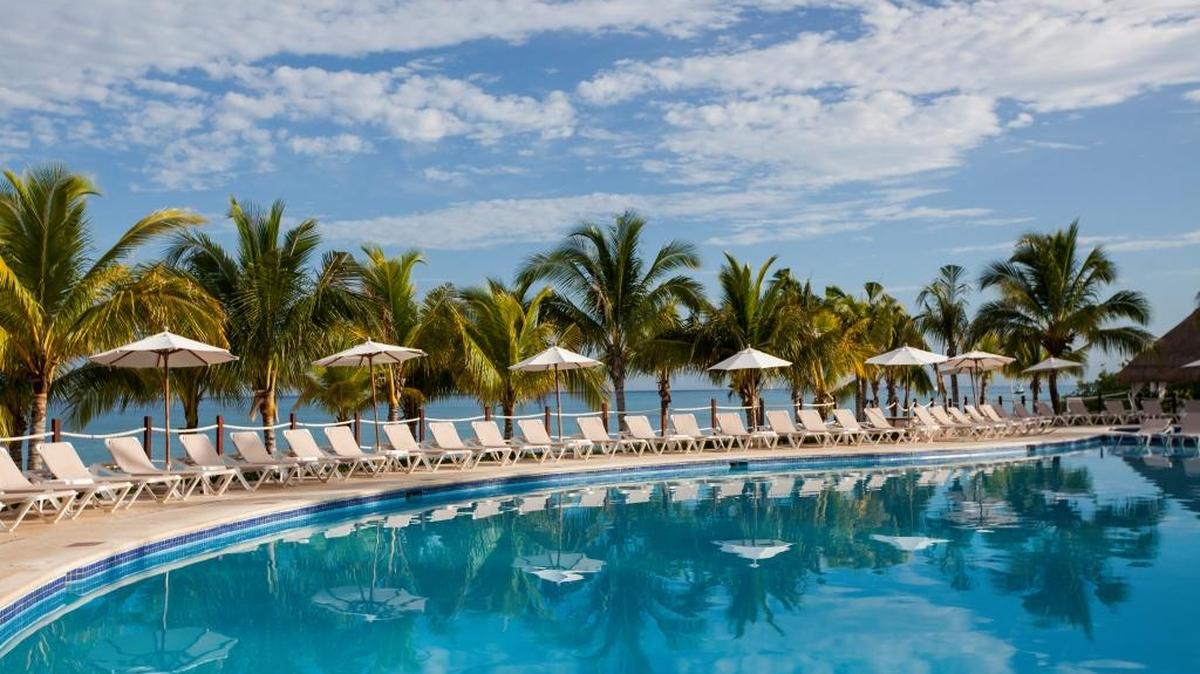 Occidental Cozumel boasts three pools – one dedicated to relaxing, one for activities and one just for kids.