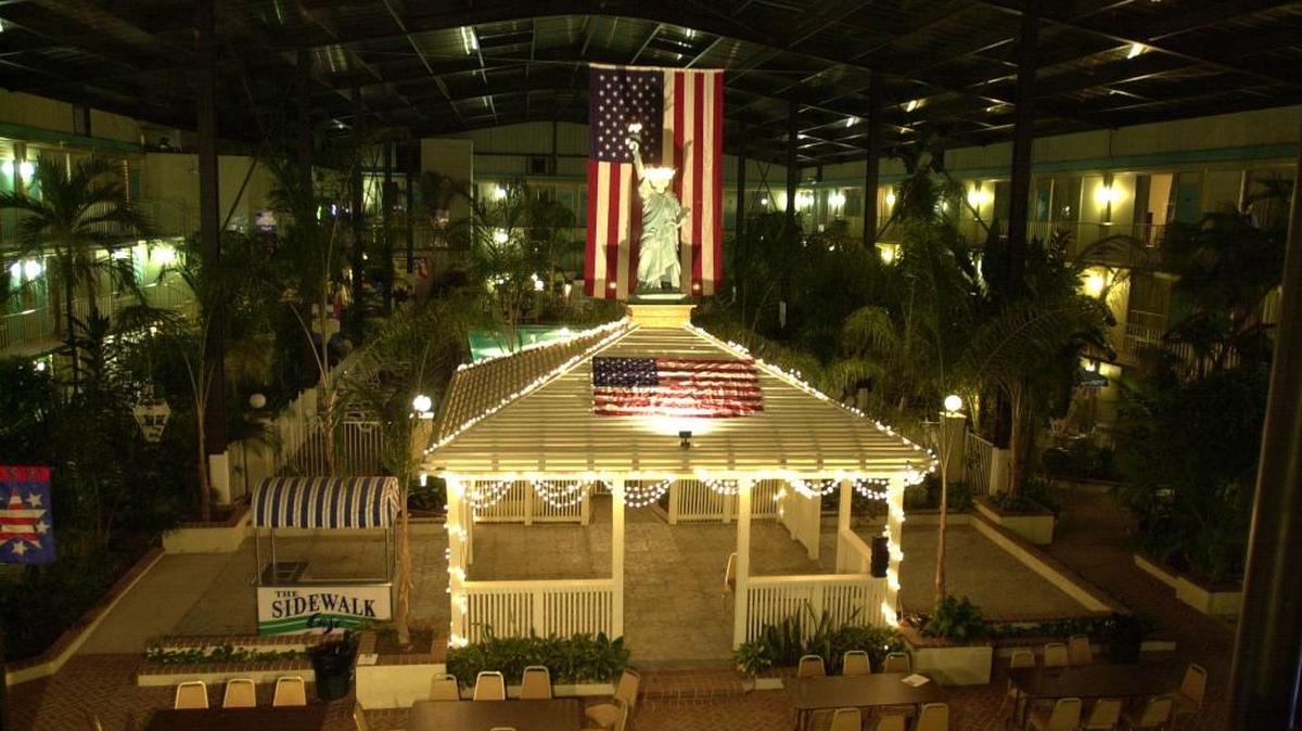 The Statue of Liberty over the large bandstand area in the back of the pool area at the Continental Inn in 2002.