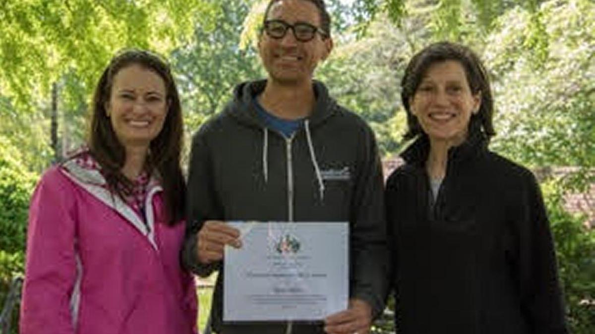 Seedleaf’s Ryan Koch with Garden Club Lexington members, Amy Kessinger, scholarship chairman, left, and Kathy Brooks, president.