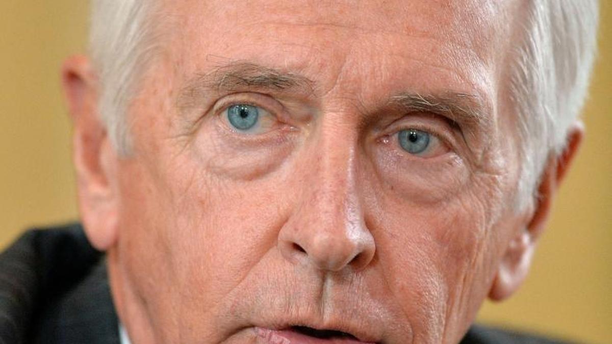 Kentucky Gov. Steve Beshear responds to a reporter’s question during a press conference Tuesday, Nov. 17, 2015, in Frankfort, Ky. Kentucky governor-elect Matt Bevin will take office on Dec. 8, 2015.