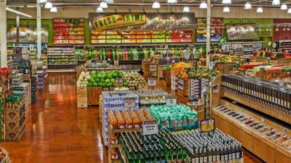Fresh Thyme Farmers Market will open 7 a.m. Sept. 28 in Crossroads Plaza off Reynolds and Nicholasville. The first 250 people in line will get a free bag of healthy groceries.