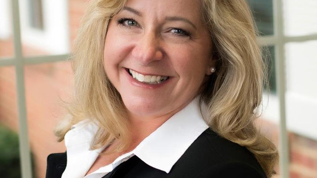 Lesley Fluke