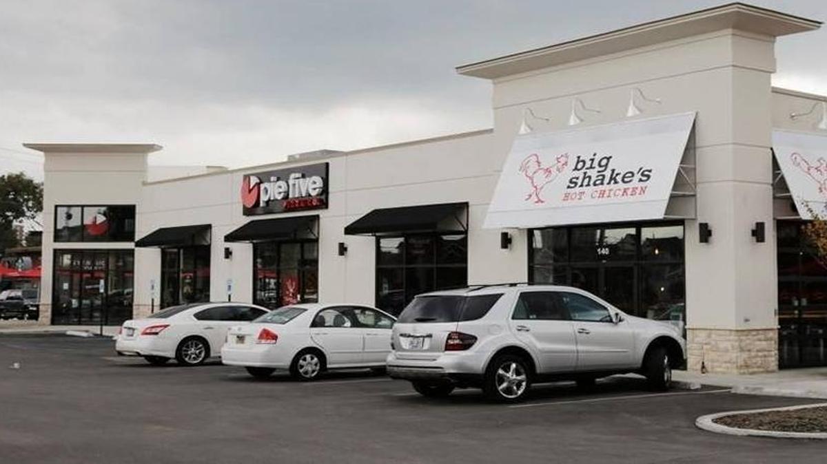 Big Shake’s Hot Chicken & Fish at 807 South Broadway has closed. The restaurant opened last June.