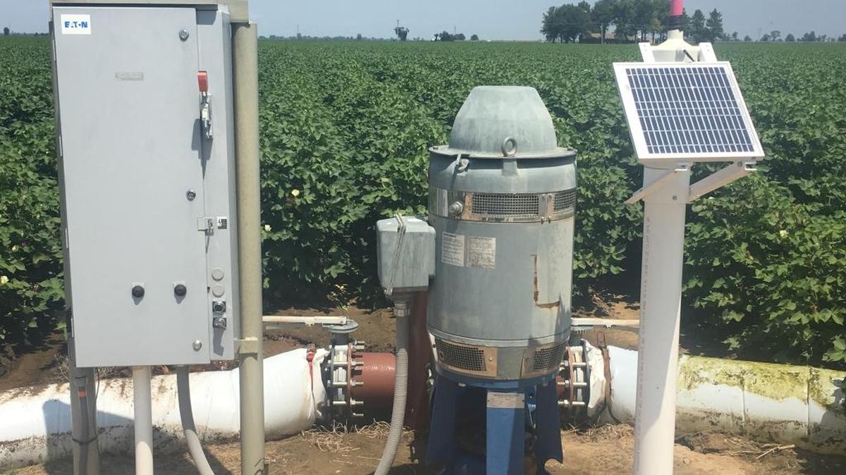 “We help farmers apply just the right amount of water at just the right time on a field-by-field basis,” says Bob Farinelli of Smart Farm.