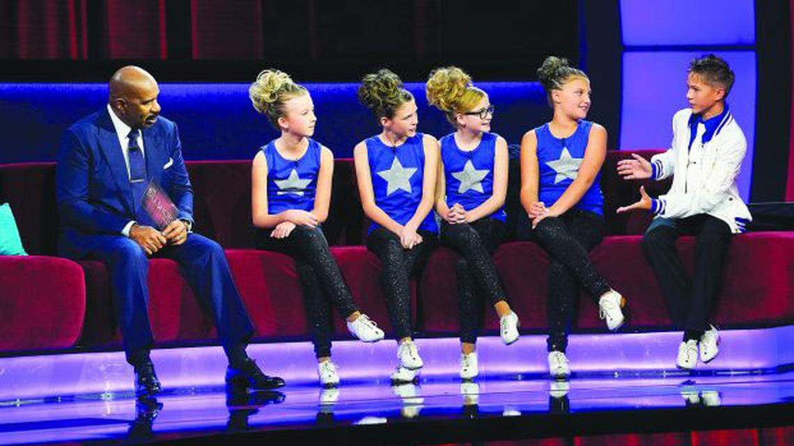 LITTLE BIG SHOTS -- "Double the Fun" Episode 312 -- Pictured: (l-r) Steve Harvey, Star Power Cloggers -- (Photo by: Paul Drinkwater/NBC)