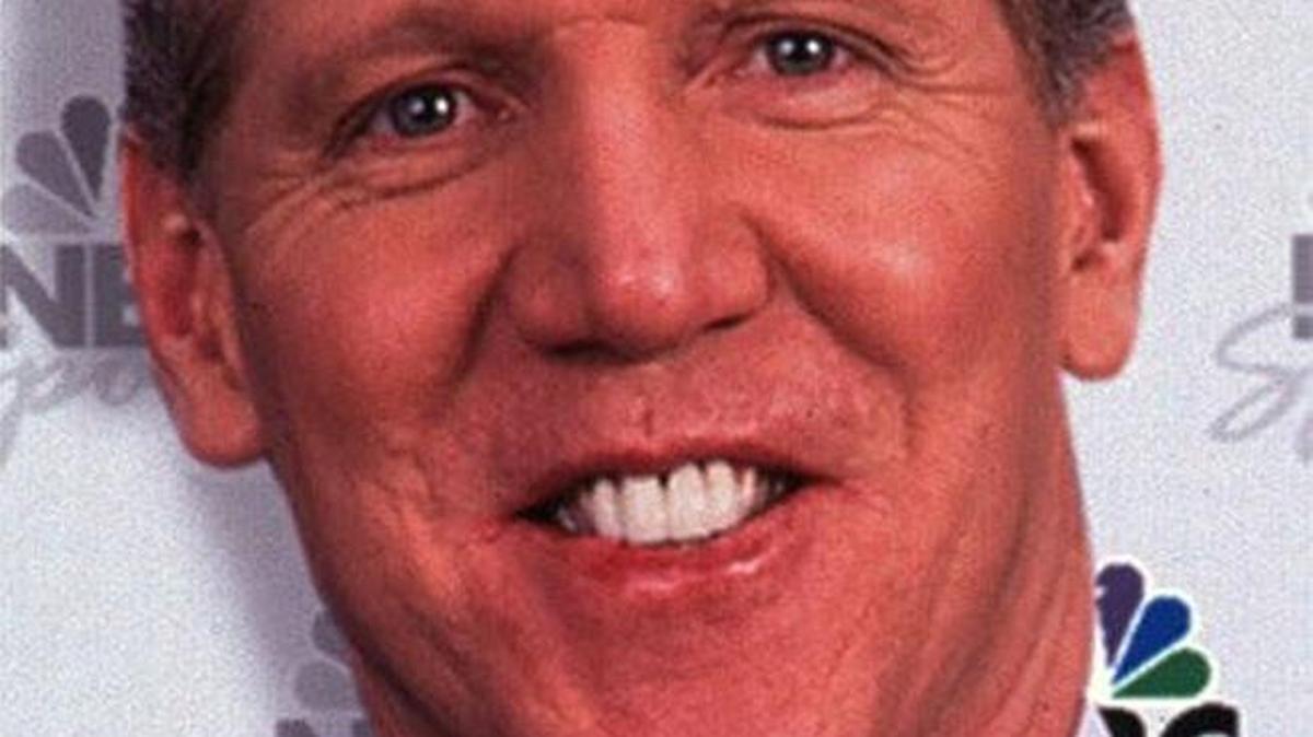 Bill Walton will speak about living with and treating back pain at 5:30 p.m. Sept. 20 at Saint Joseph East Hospital, 170 North Eagle Creek Drive.