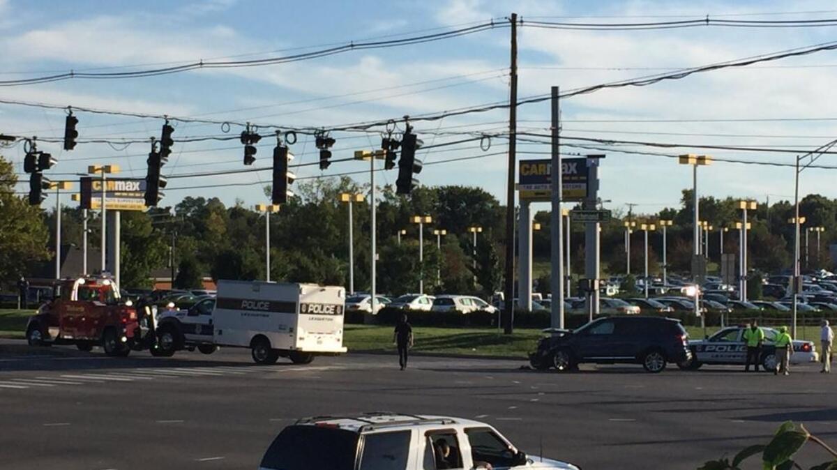 A Lexington police vehicle was towed after a minor injury accident at the intersection of Richmond Road and Man o’ War Boulevard.